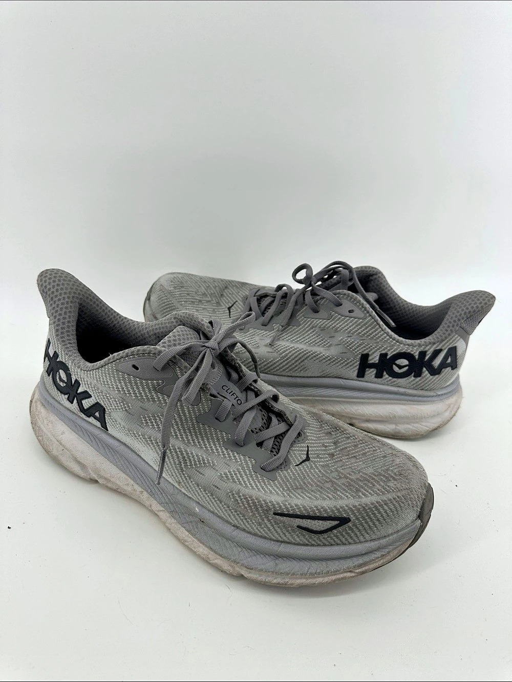 Hoka Clifton 9 Gray US 11D Athletic Shoes